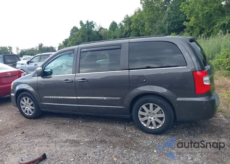 2016 Chrysler Town & Country Touring из США, поврежденный, VIN 2C4RC1BG5GR279833